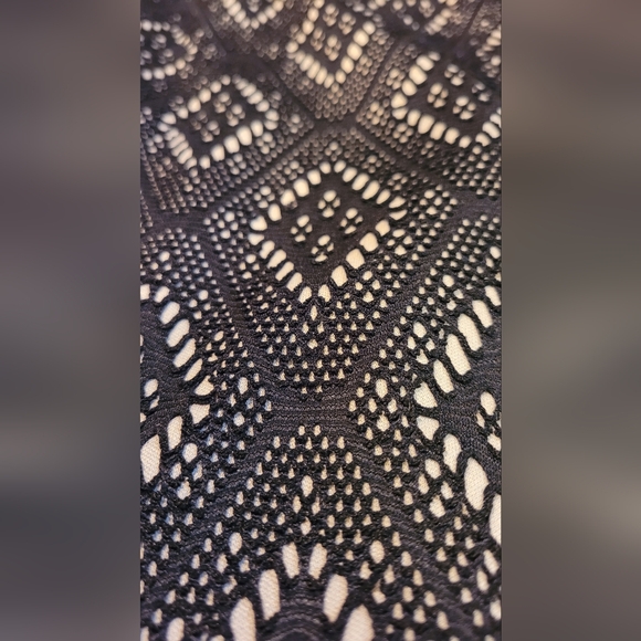 Black And Tan Diamond Pattern Pencil Skirt - Picture 5 of 5